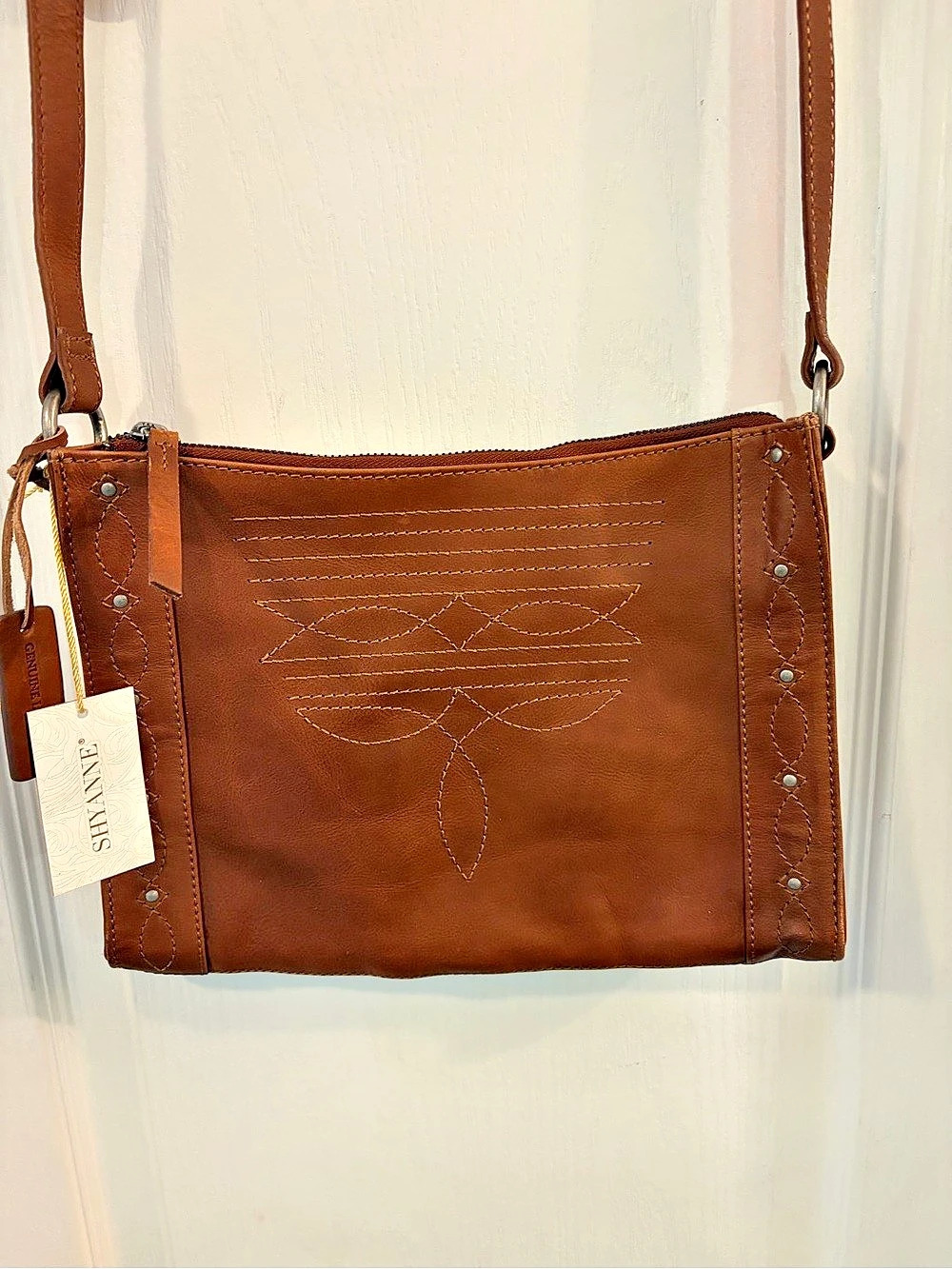 NWT Shyanne Nolyn Boot Stitch Leather Crossbody Bag Cognac Western - Picture 2 of 4